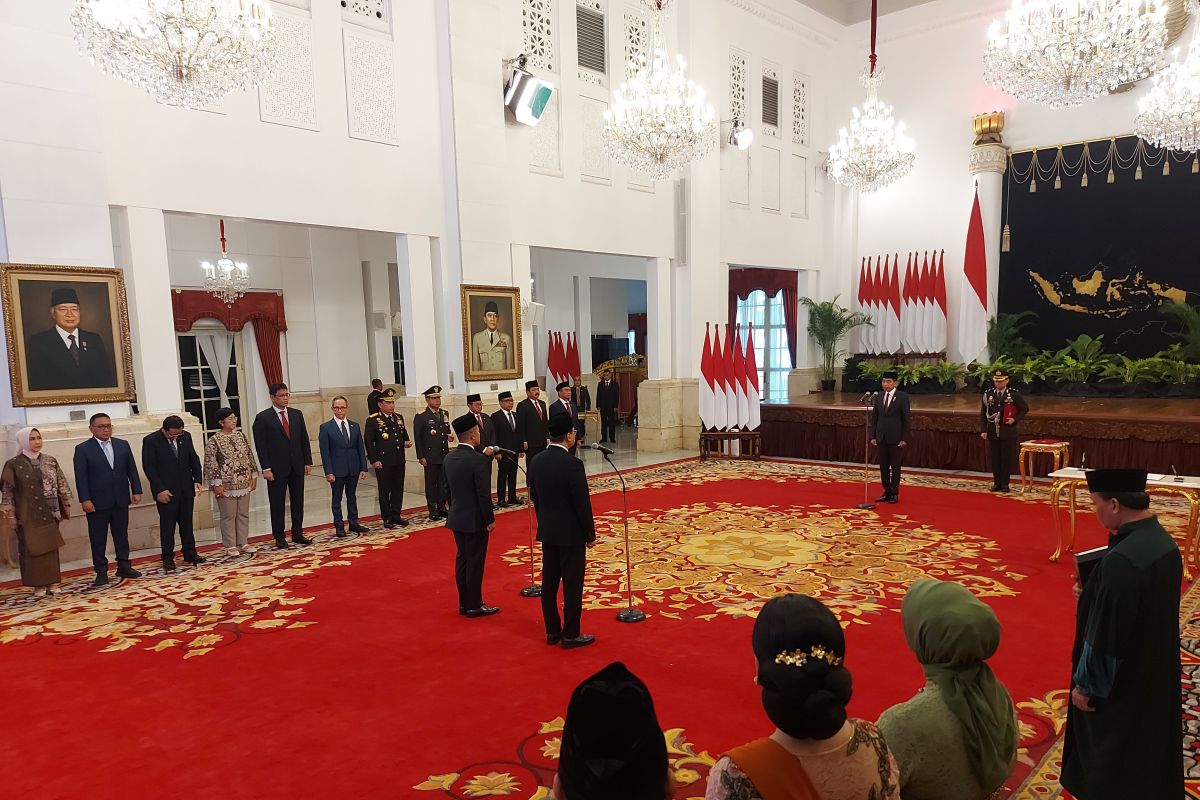 Presiden Jokowi  lantik Eddy Hartono jadi Kepala BNPT