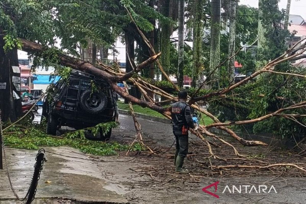 Hujan sejak Senin pagi, BPBD Padang imbau warga waspada bencana