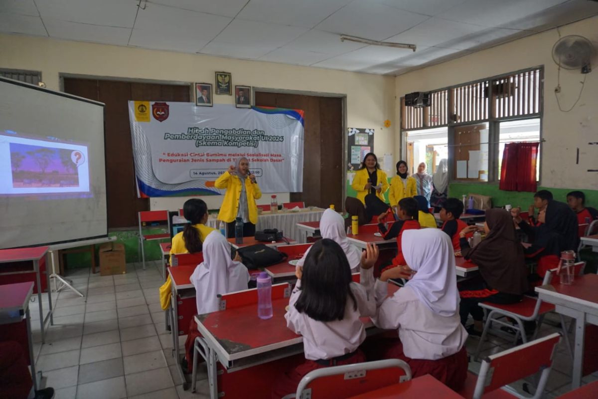 UI tanamkan kesadaran lingkungan kepada siswa SD di Depok