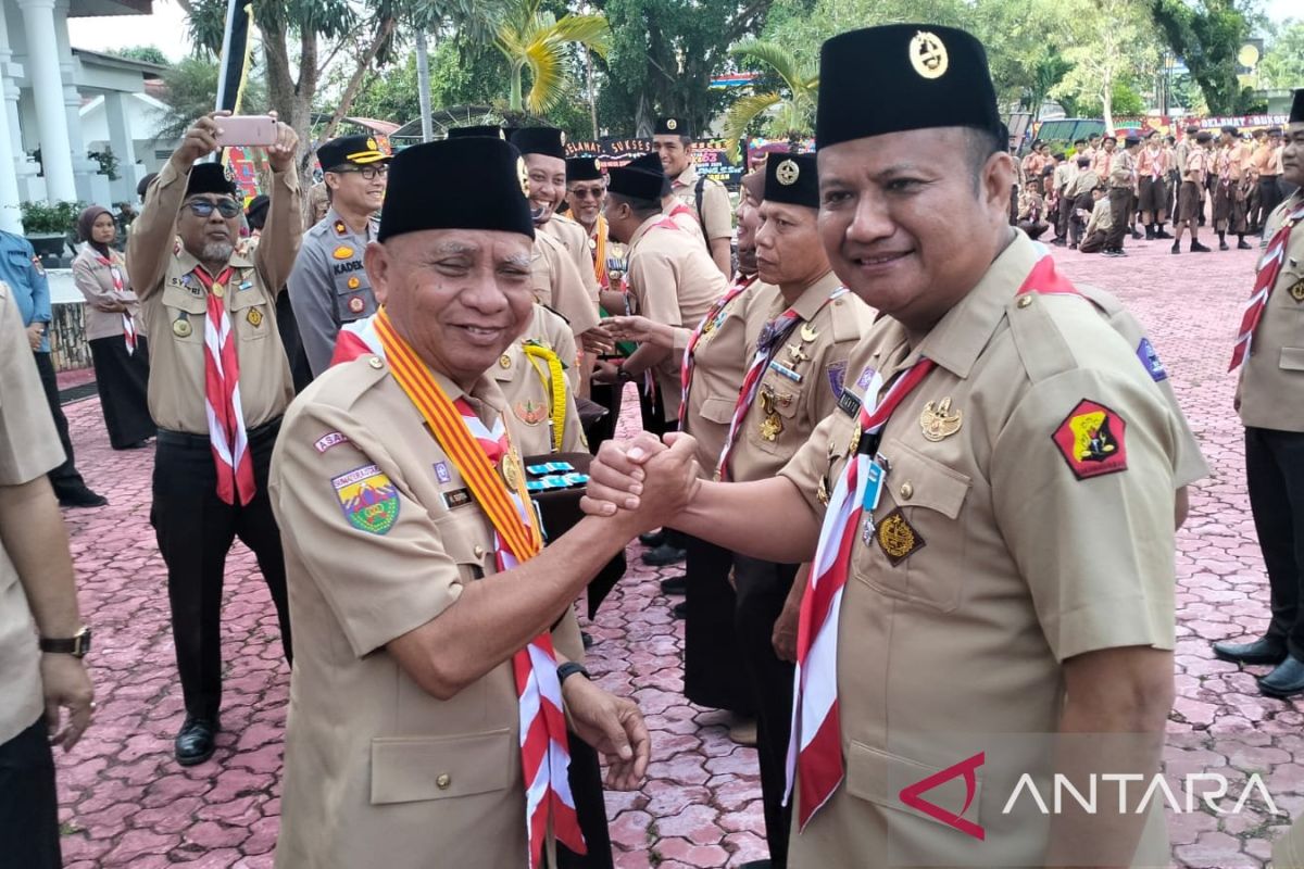 Calon wakil Bupati Asahan, Riantoterima lencana Pancawarsa III