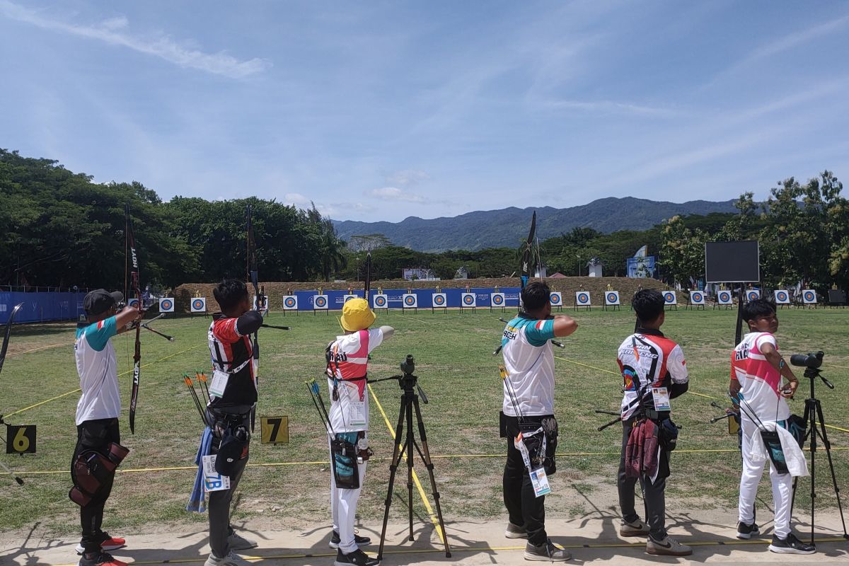 Panahan - Tujuh tim divisi recurve beregu putra lolos kualifikasi PON XXI