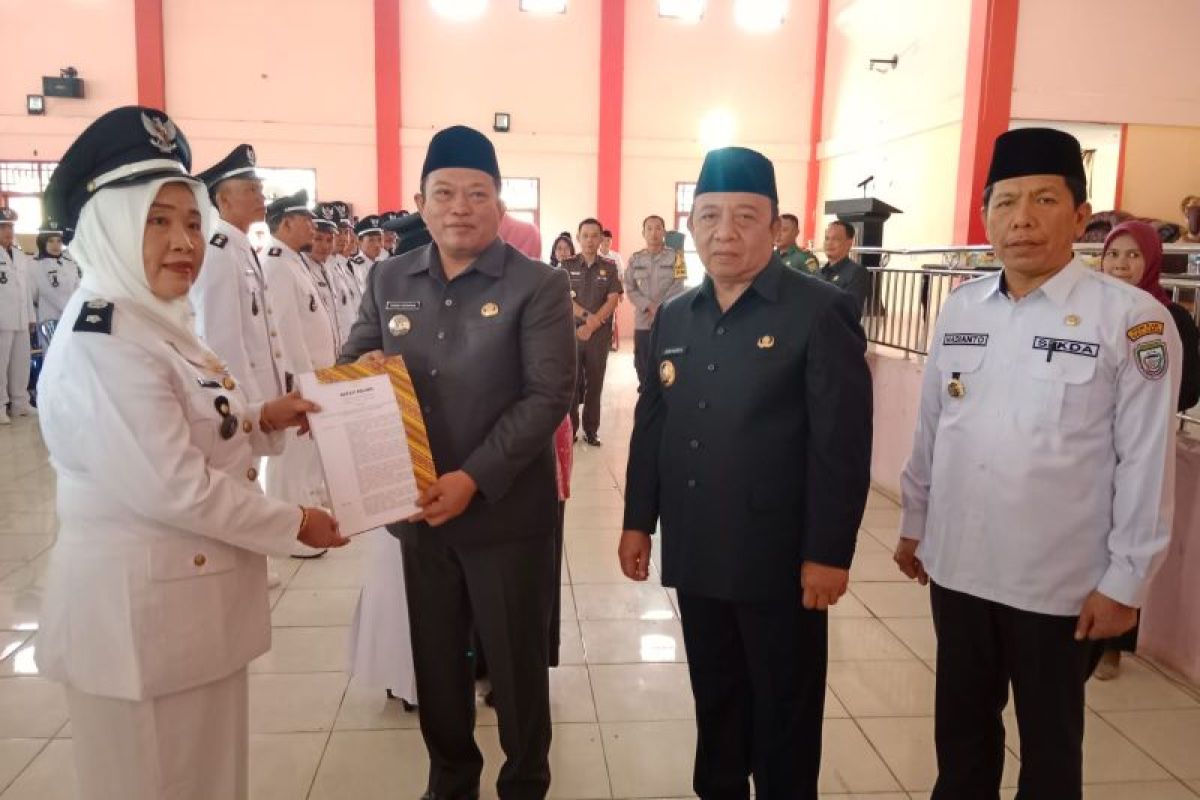 Bupati seluma kukuhkan perpanjangan jabatan 177 kepala desa