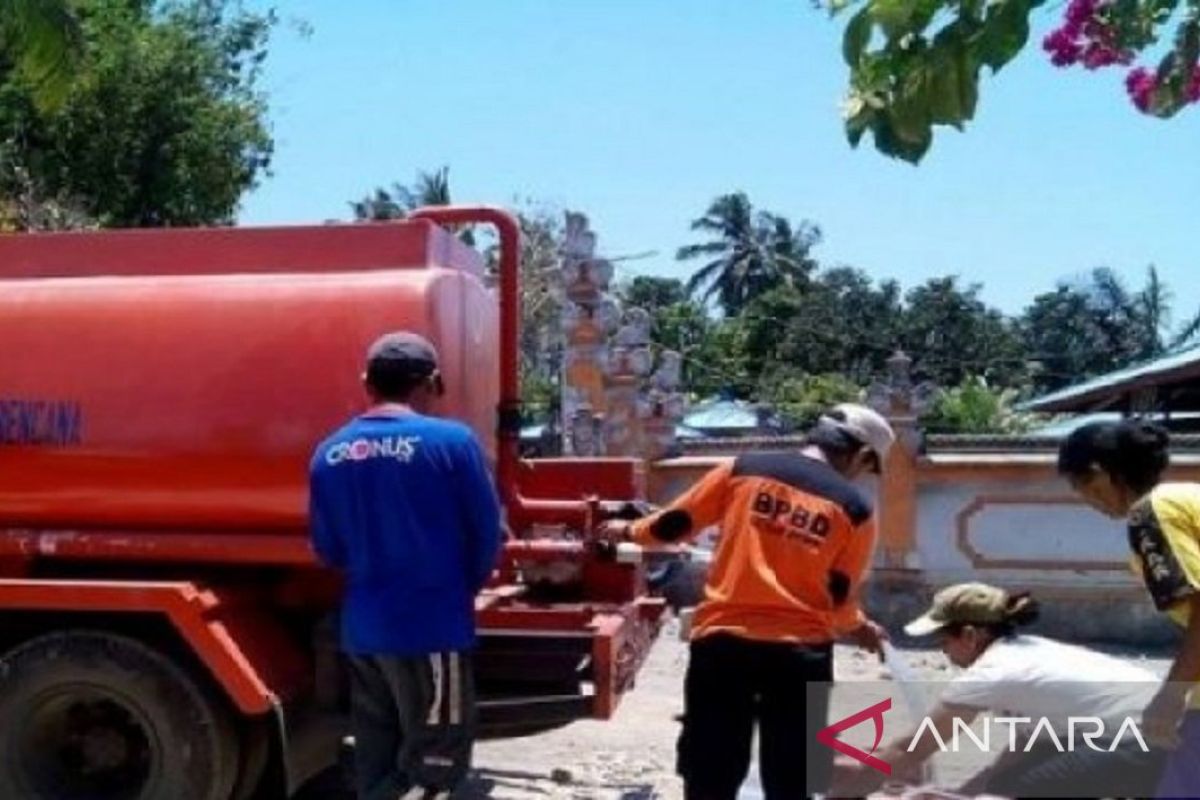 BPBD Bangka Belitung distribusikan air bersih untuk fasilitas umum