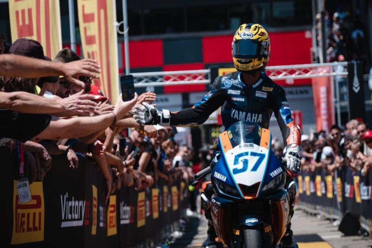 Aldi Mahendra ukir sejarah dengan juarai World Supersport 300 2024