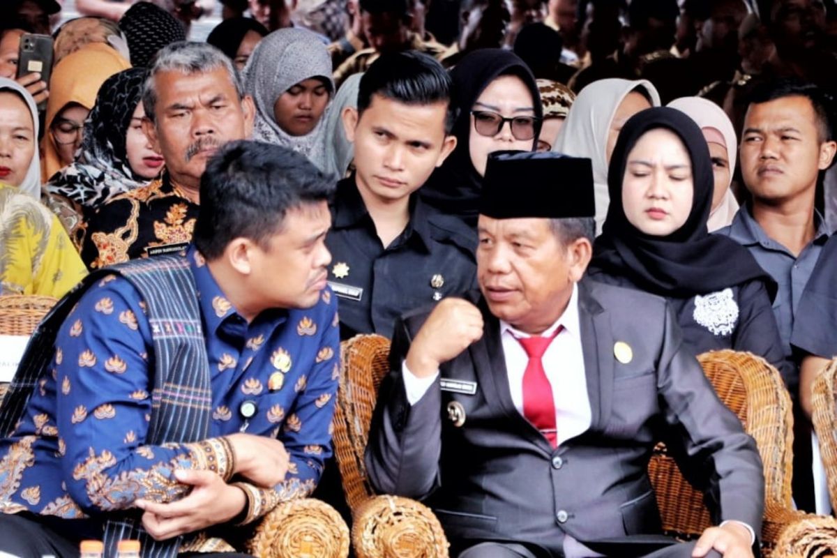 Bobby Nasution tatap muka dengan kepala desa di Simalungun