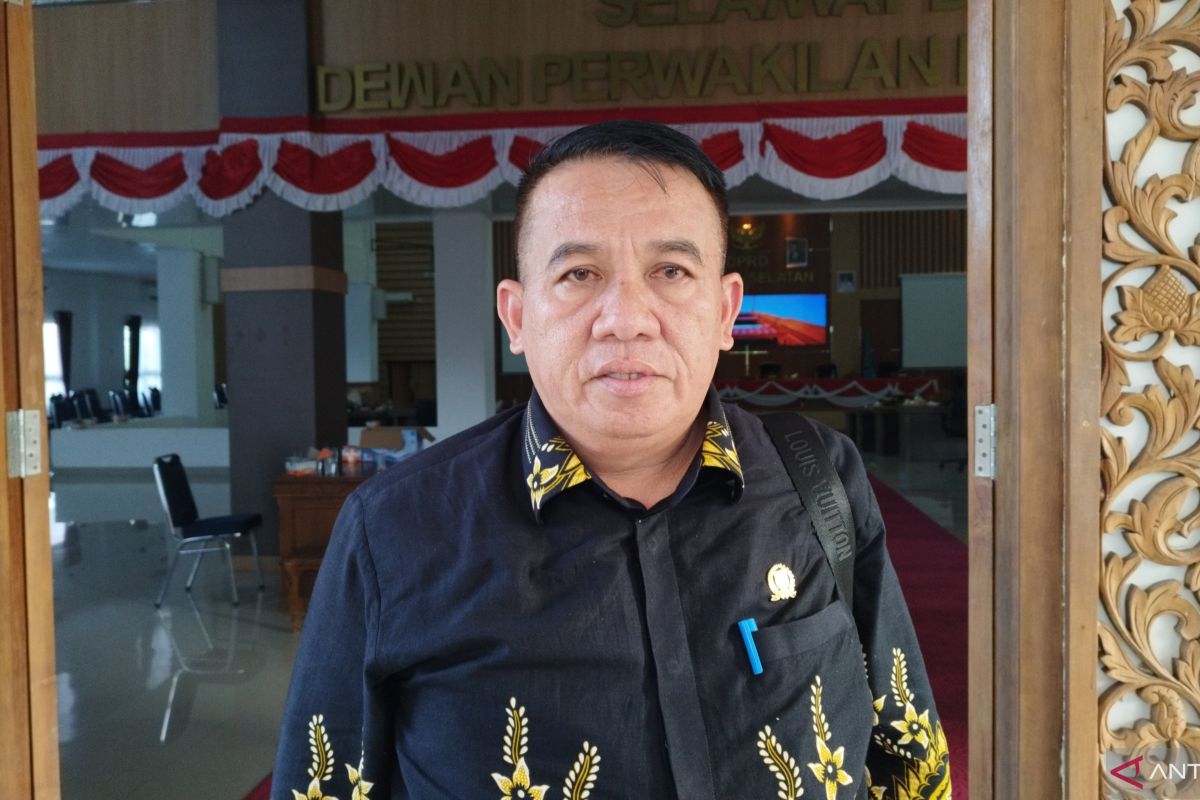 DPRD Bangka Selatan minta Pemkab terapkan perda ornamen khas daerah