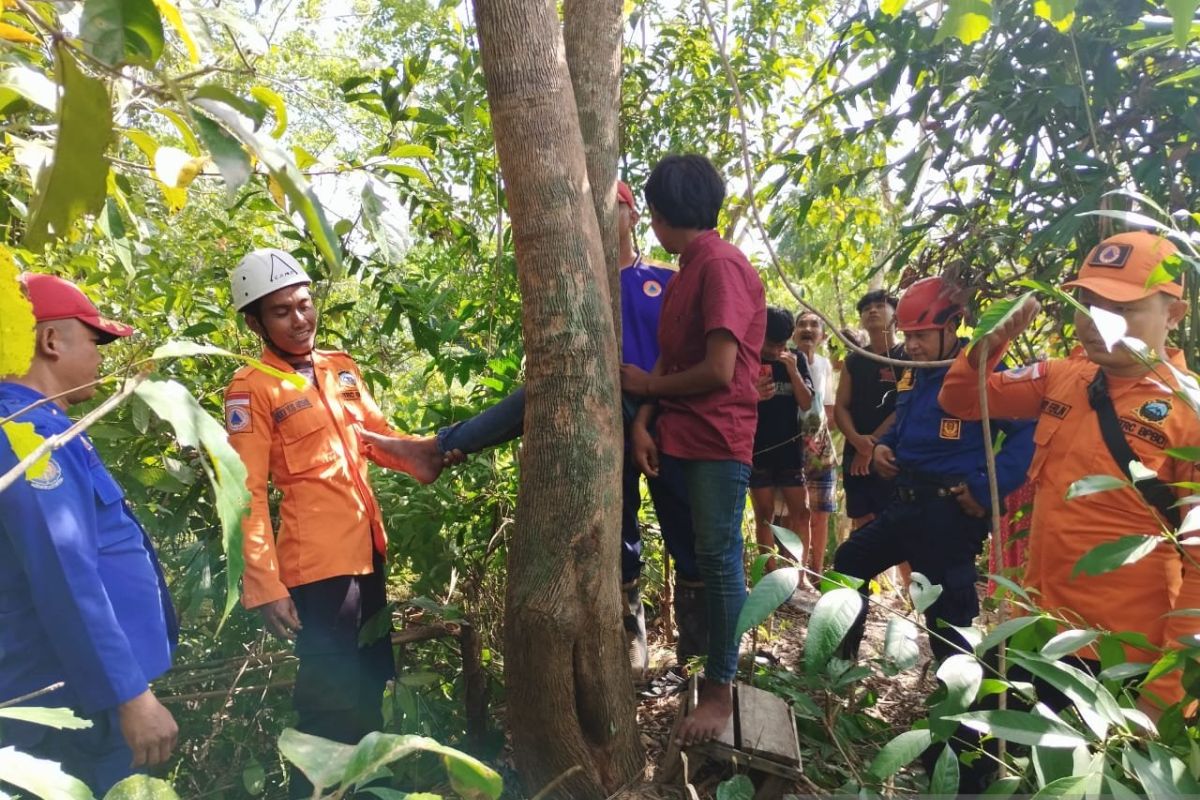 BPBD Belitung berhasil evakuasi anak 13 tahun kakinya terjepit di pohon