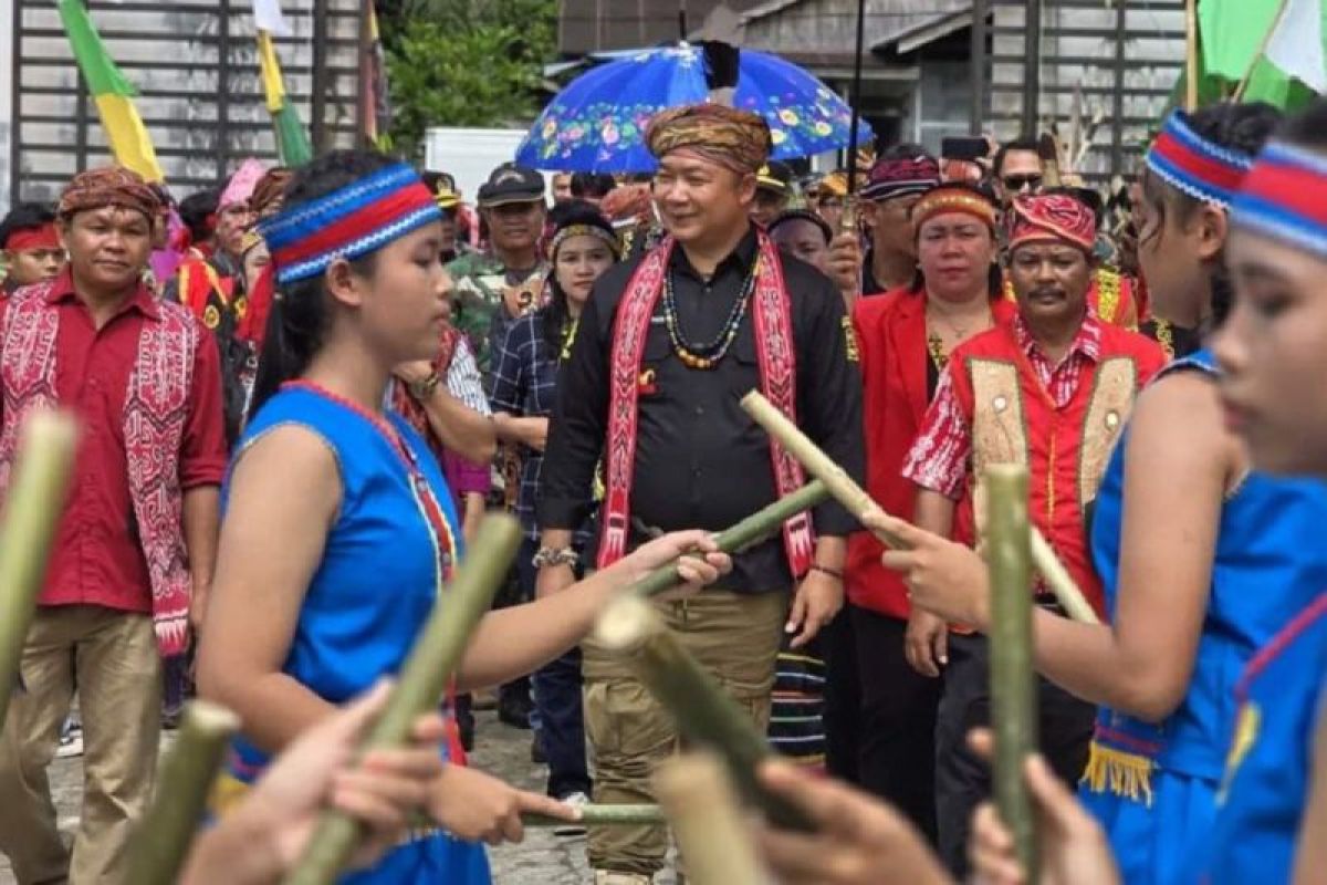 Sekda Ketapang membuka Gawai Nyapat Tahun XIII Simpang Hulu