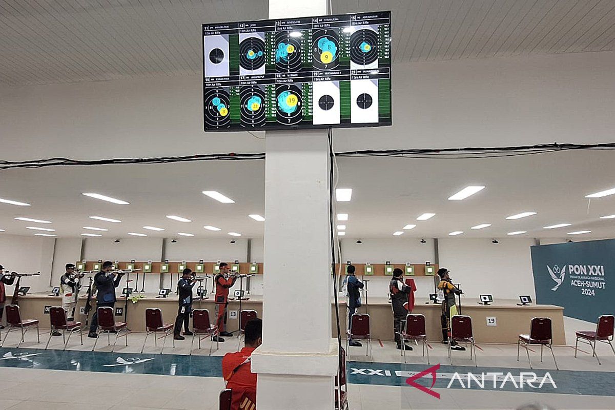 Tim menembak Jabar borong emas dan perunggu 10m air rifle mixed team