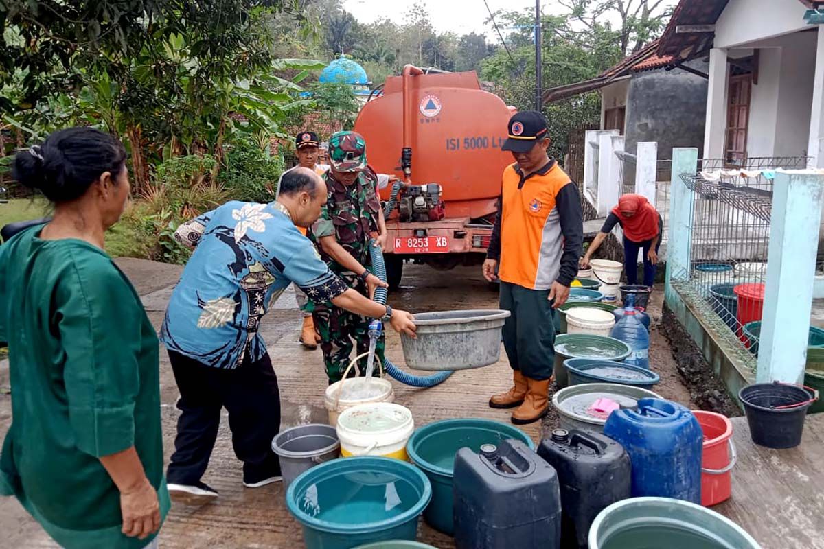 BPBD: 44.079 warga Cilacap telah terima bantuan air bersih