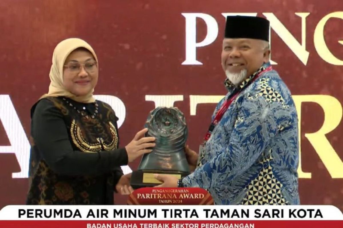 Perumda Tirta Taman Sari Madiun raih Paritrana Award