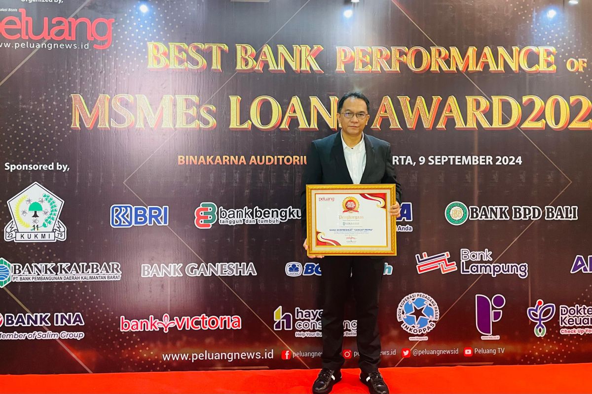 Bank Kalbar raih penghargaan sangat prima dalam Bank Performance MSMEs Loans Awards 2024