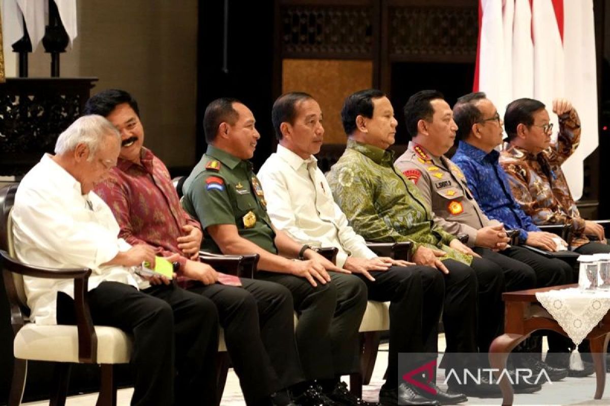 Presiden beri arahan kepada pejabat TNI dan Polri di Istana IKN