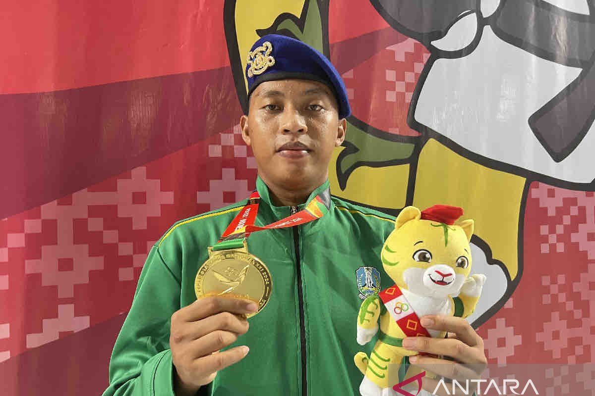 Taekwondo - Rizky personel Polda Jatim sabet emas di PON XXI