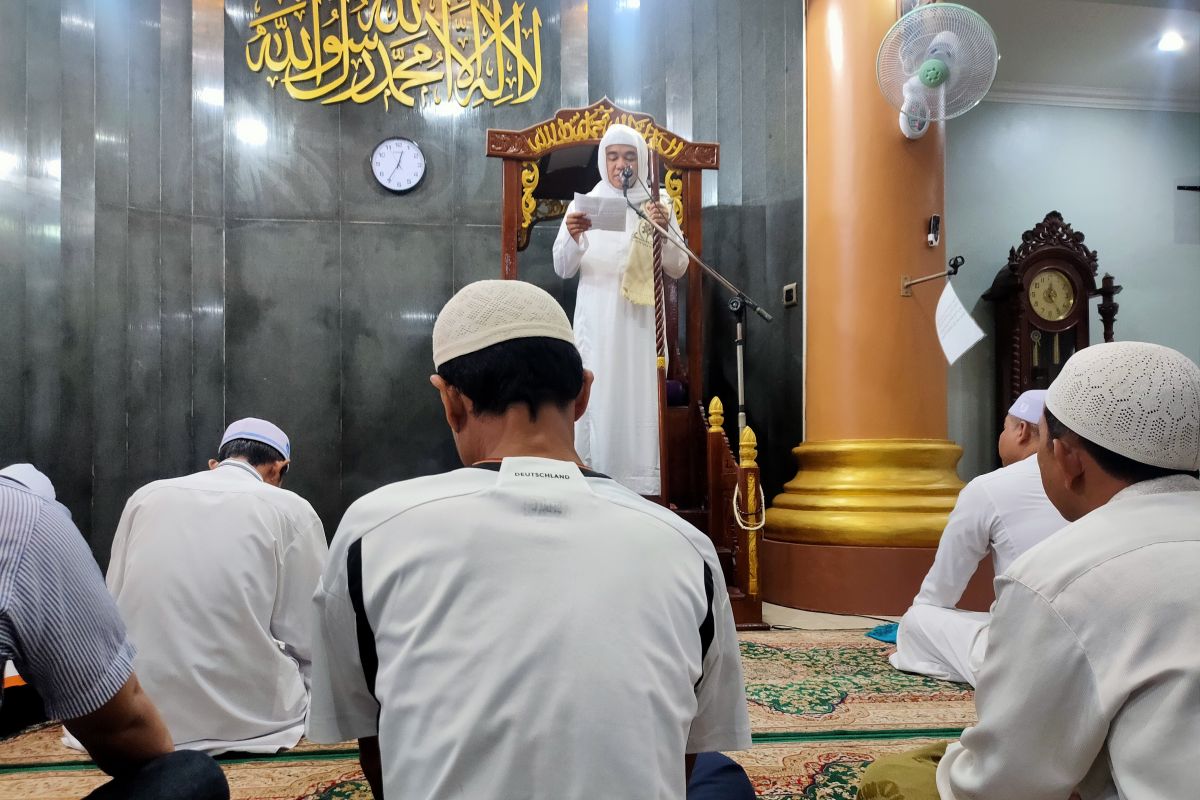 Amalan dzikir dan doa setelah Shalat Jumat, ini urutannya