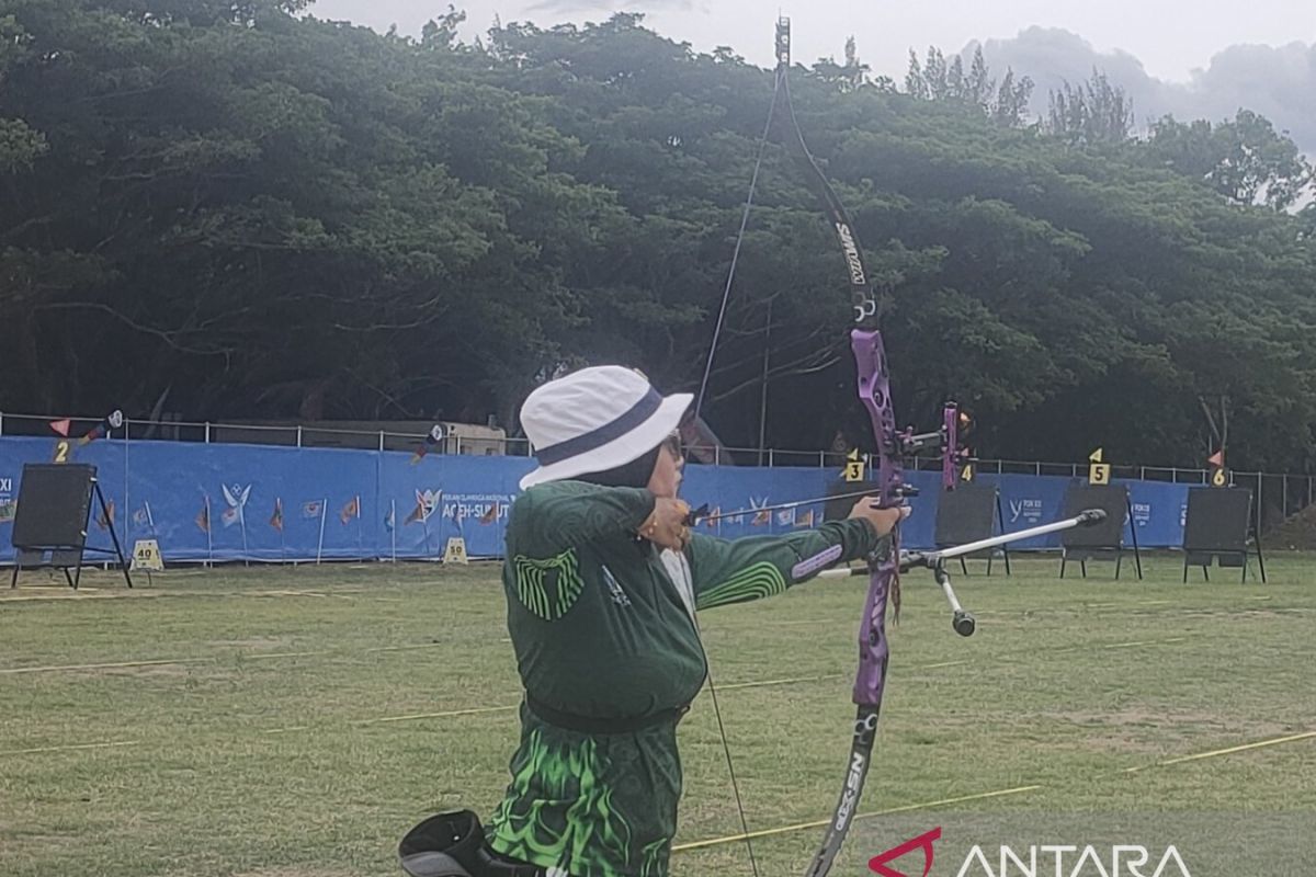 Panahan - Jatim dan Jateng tembus final divisi recurve beregu putri