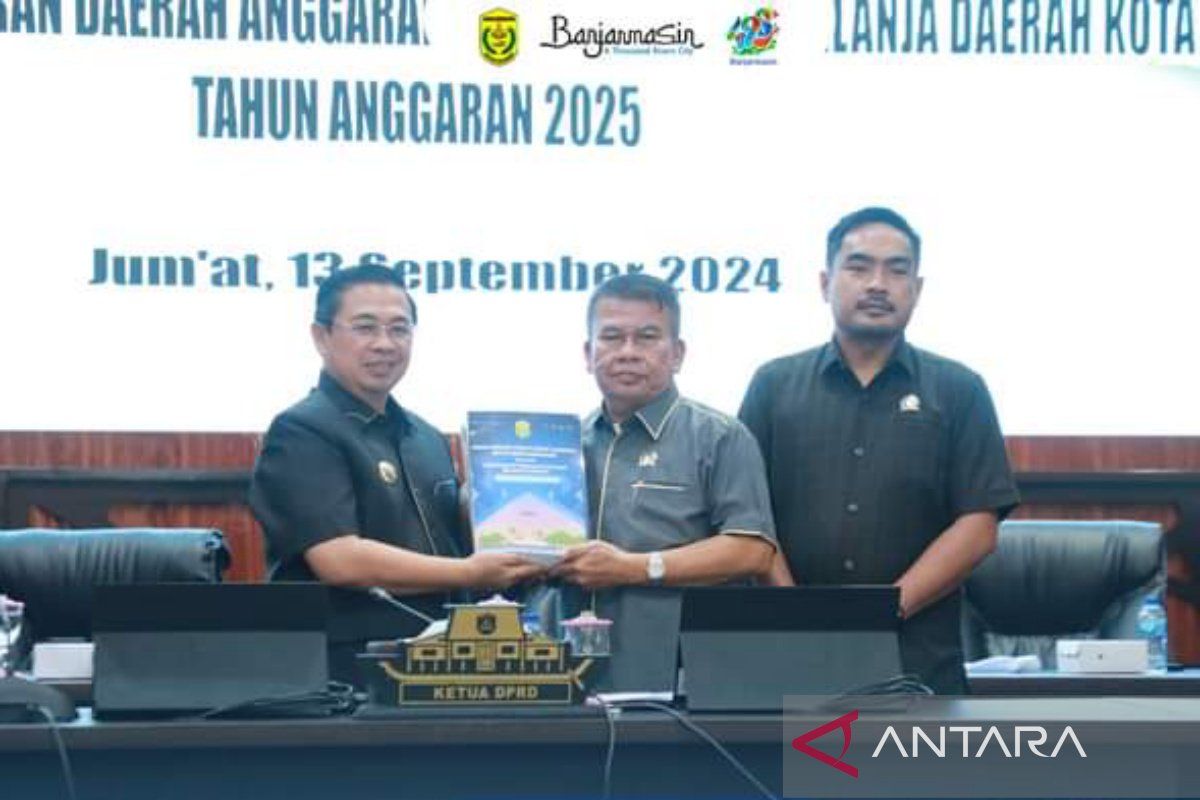 ADV-DPRD Banjarmasin terima Raperda APBD 2025