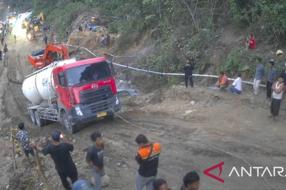 Kementerian PUPR berjibaku perbaiki Jalinsum Batu Jomba di Tapsel