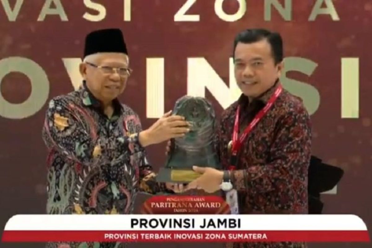 Gubernur Jambi Al Haris Terima Penghargaan Paritrana Award 2024