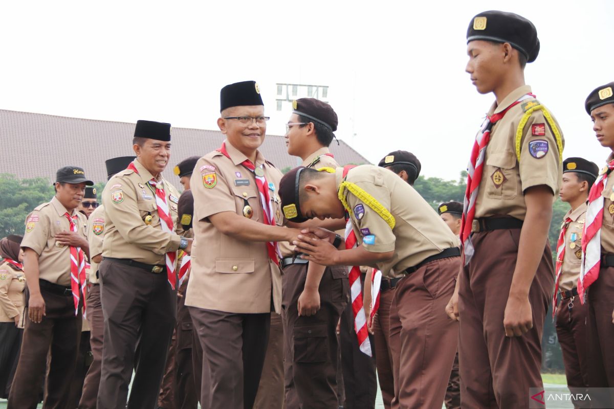 Pemkab Bekasi melepas keberangkatan 180 anggota Pramuka menuju Raimuna Jabar