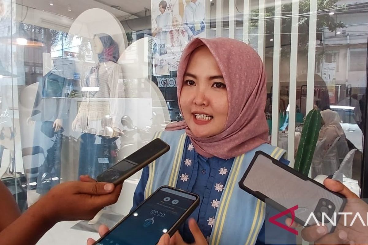 Aleza Kediri ajak perempuan melek fashion