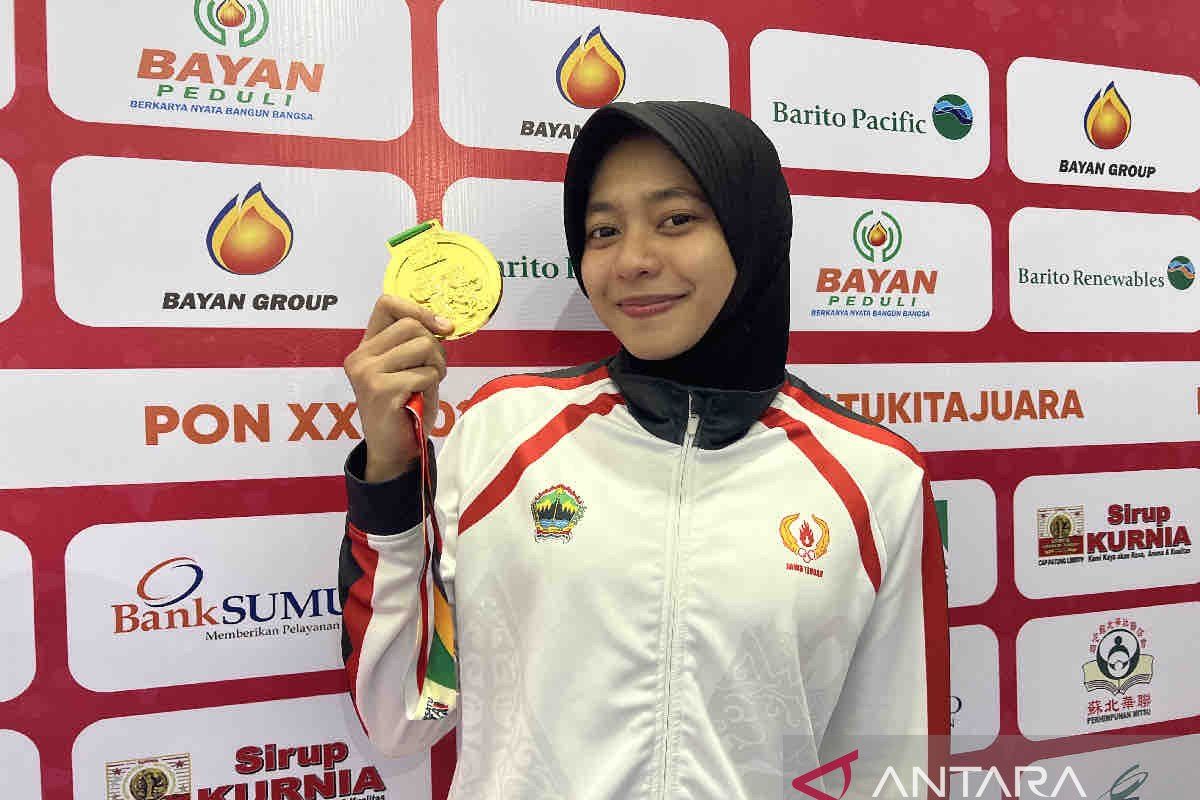 slot 777 Taekwondo - Dinda Putri Lestari asal Jateng pertahankan gelar emas PON