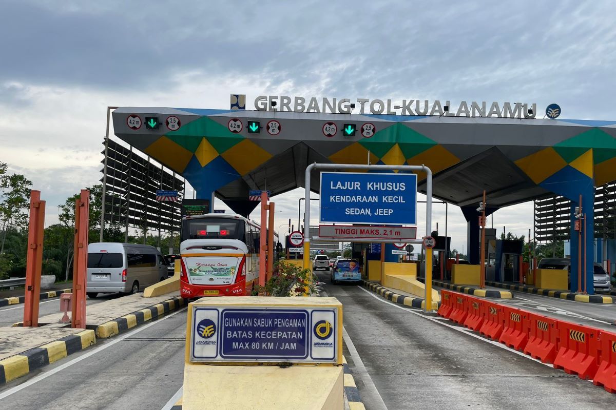 Jelang libur Maulid, volume lalin tol luar Pulau Jawa alami kenaikan