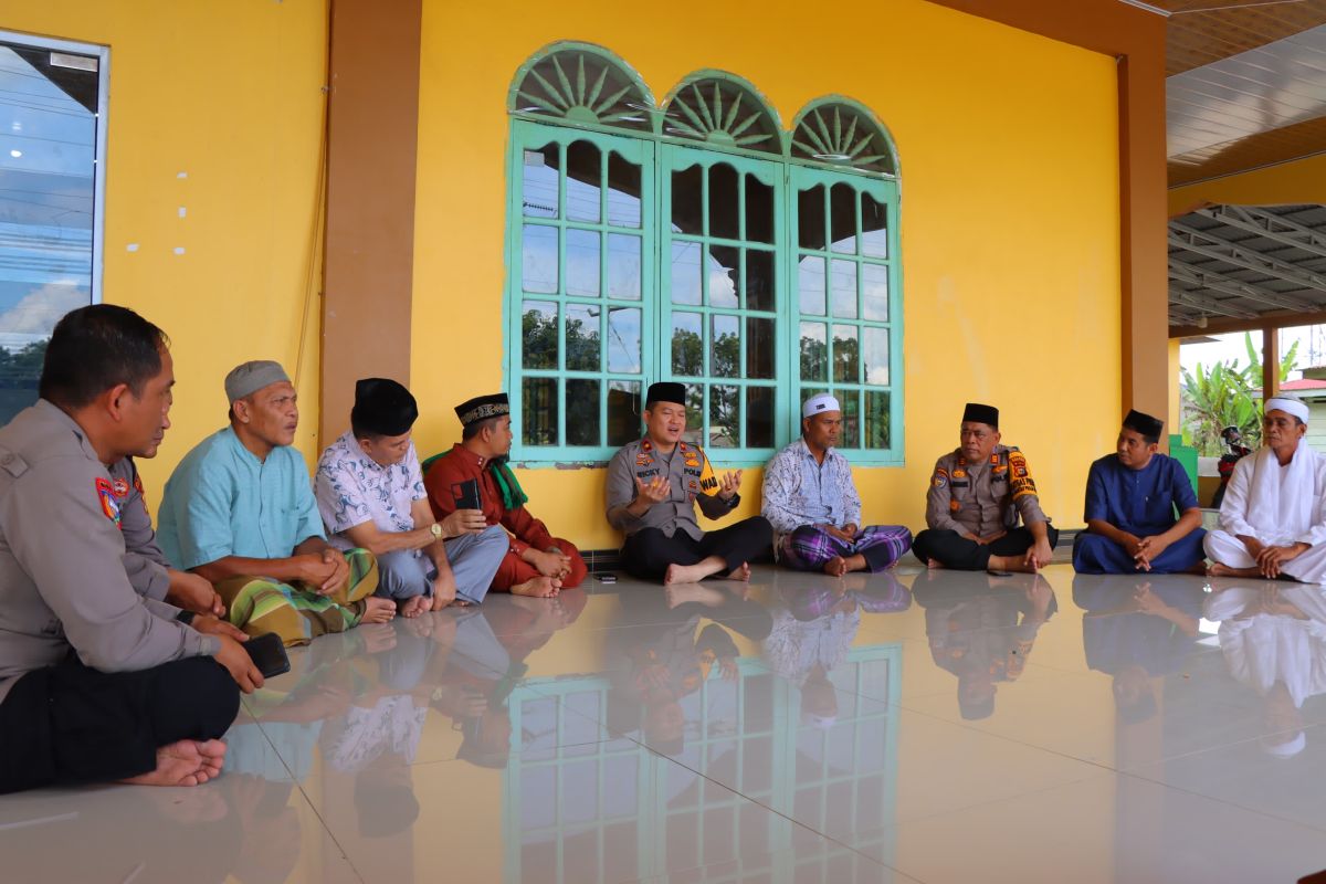 Wakapolres Rohil sambangi jamaah masjid, ini pesannya jelang pilkada