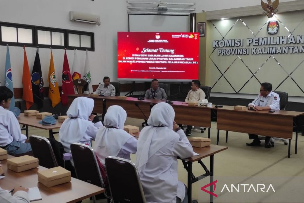 Pelajar-pelajar Samarinda belajar demokrasi cerdas ke KPU Kaltim