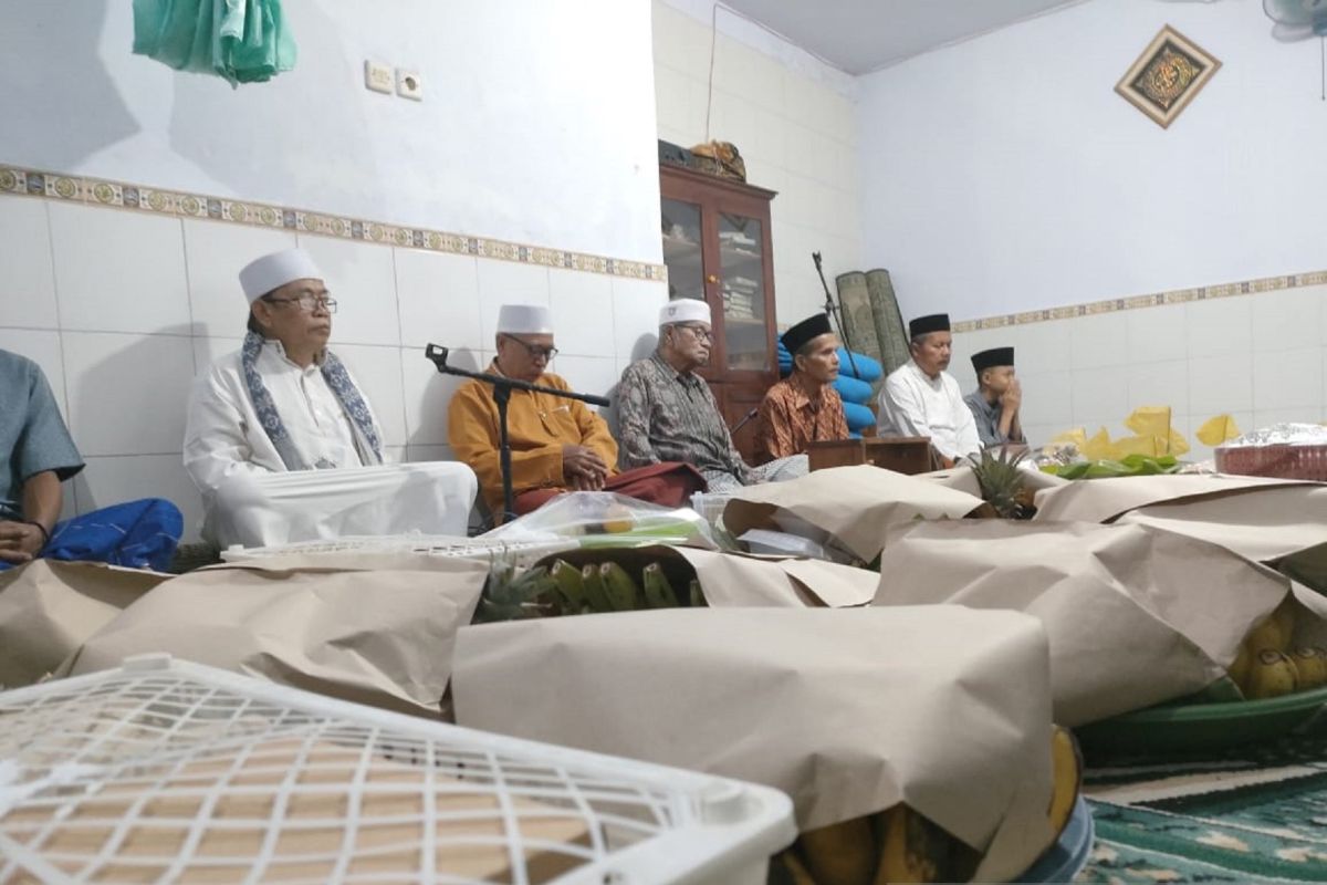 Tradisi bertukar makanan dalam Maulud Nabi di Bondowoso