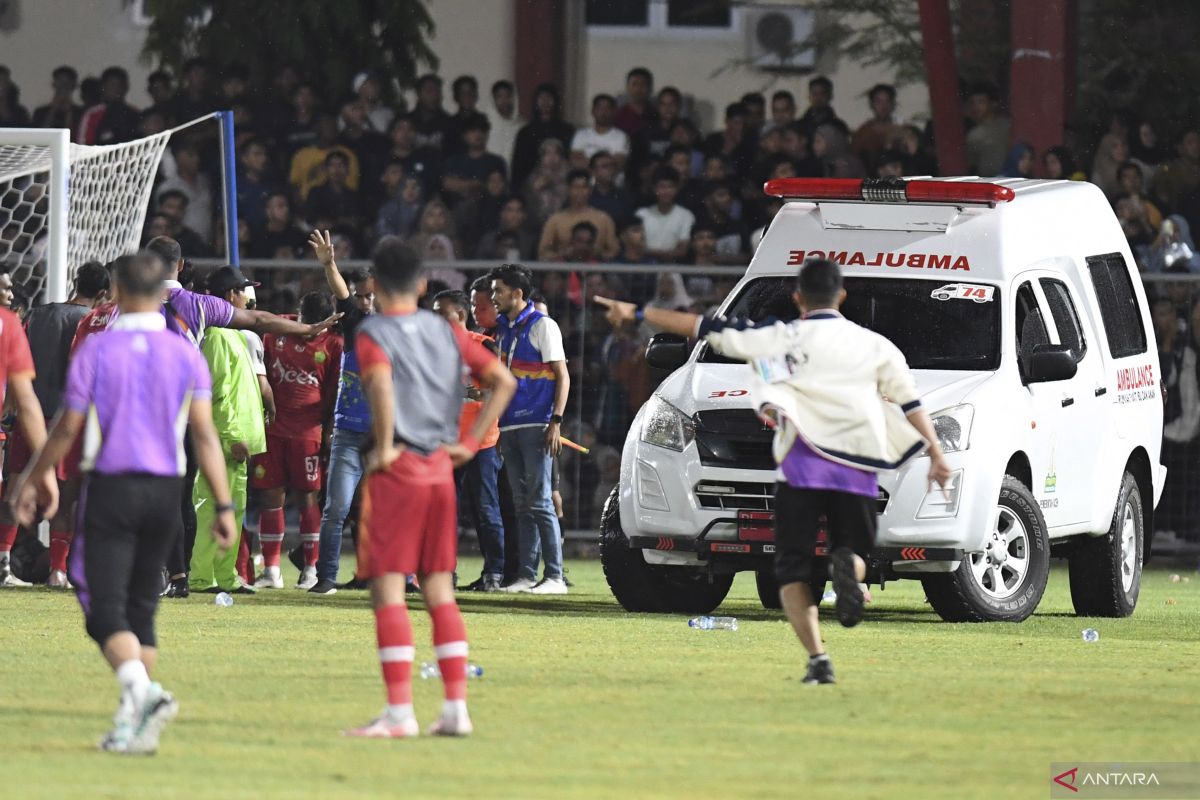 Lolosnya Aceh ke semifinal diwarnai pemukulan wasit dan kartu merah