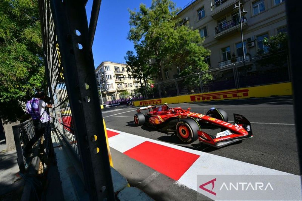 Carlos Sainz amankan posisi start terdepan di Formula 1 Mexico