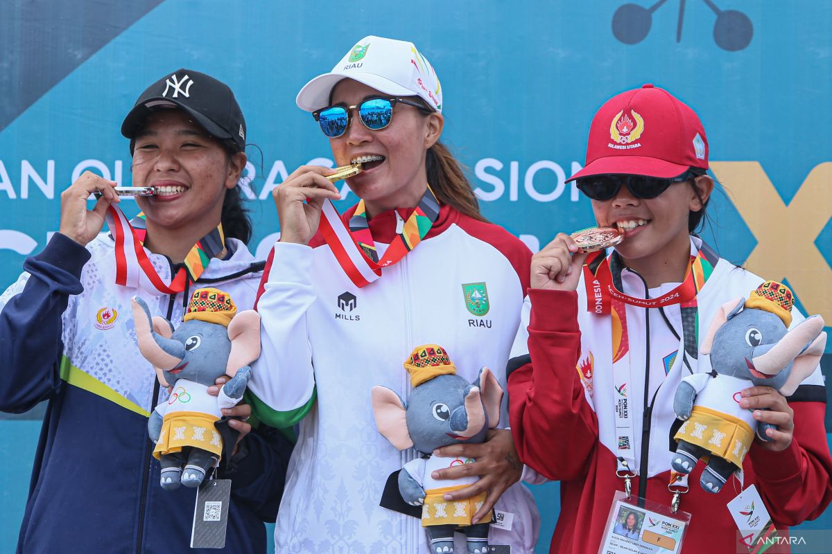 Riau buka selam laut dengan raih emas nomor M course putri di Sabang