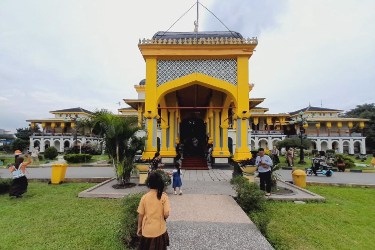 Revitalisasi Istana Maimun itu harus