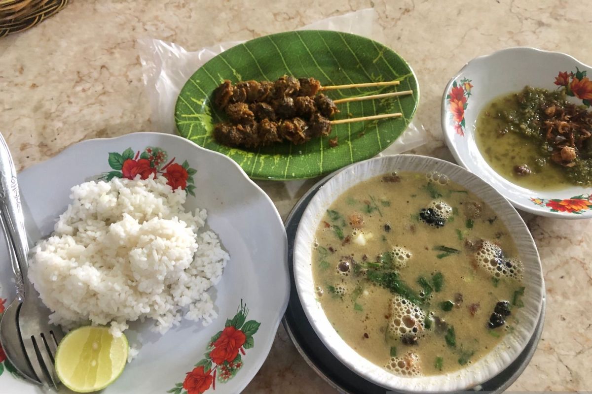 Ada racikan Yogyakarta pada kuliner legendaris Soto Kesawan Medan