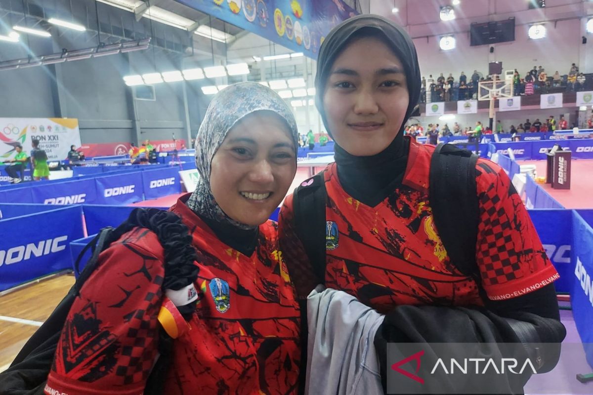 Tenis Meja - Christine-Cindy pasangan ganda putri ibu-anak di PON XXI