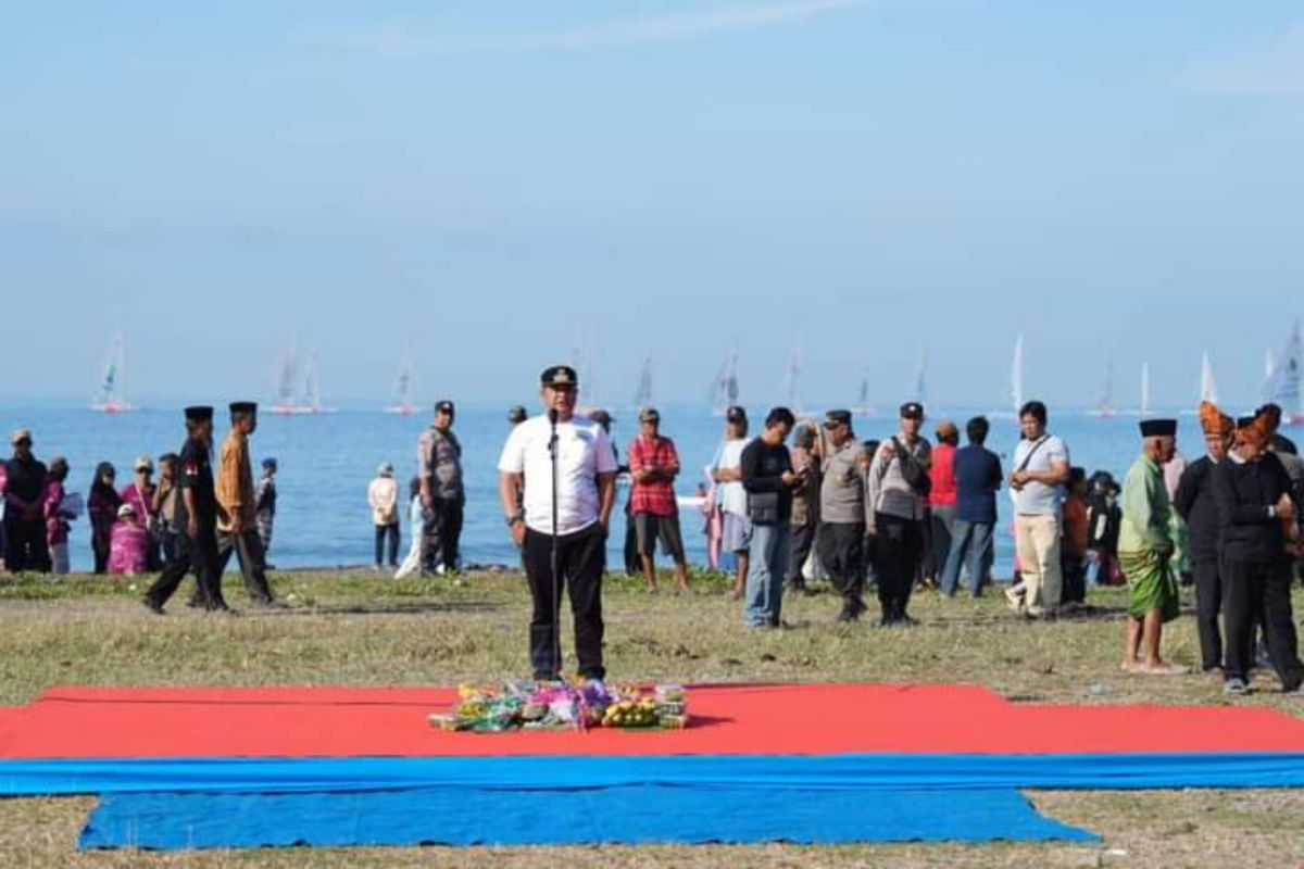 47 perahu tradisional "Sandeq" meramaikan HUT Sulbar