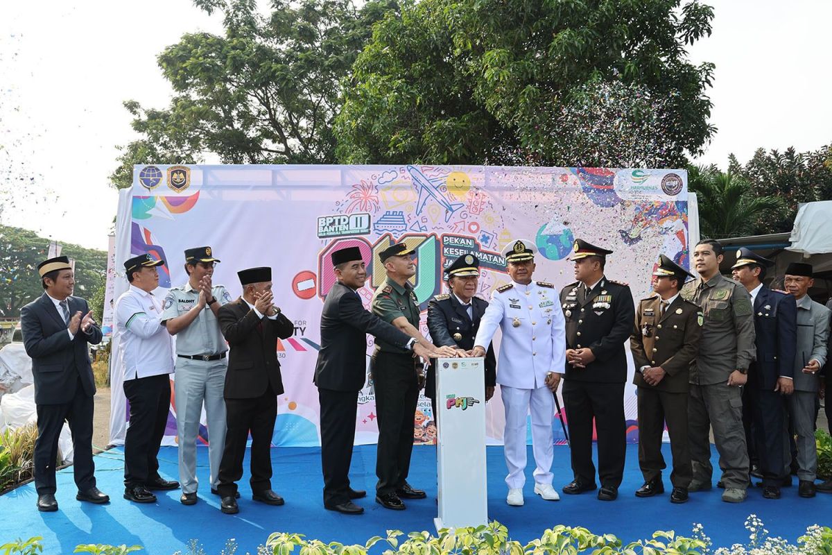 Pemprov Banten giatkan pembangunan 13 jalan kabupaten/kota