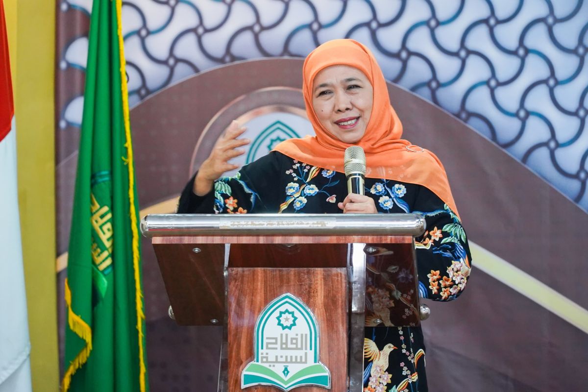 Khofifah ajak mahasiswa baru Jemput Indonesia Emas 2045