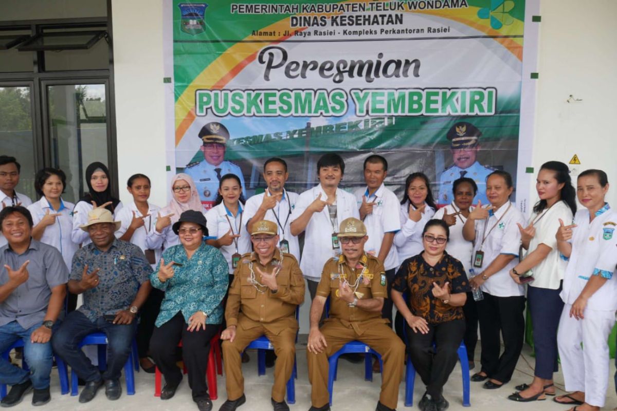 Pemkab Teluk Wondama resmikan gedung puskesmas wilayah kepulauan dan pesisir