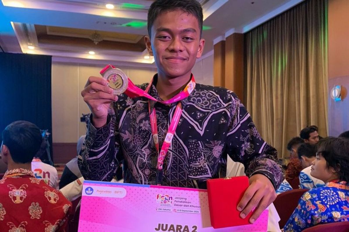 Kevin, siswa SLBN 1 Bukittinggi Juara Nasional Lomba Pantomim