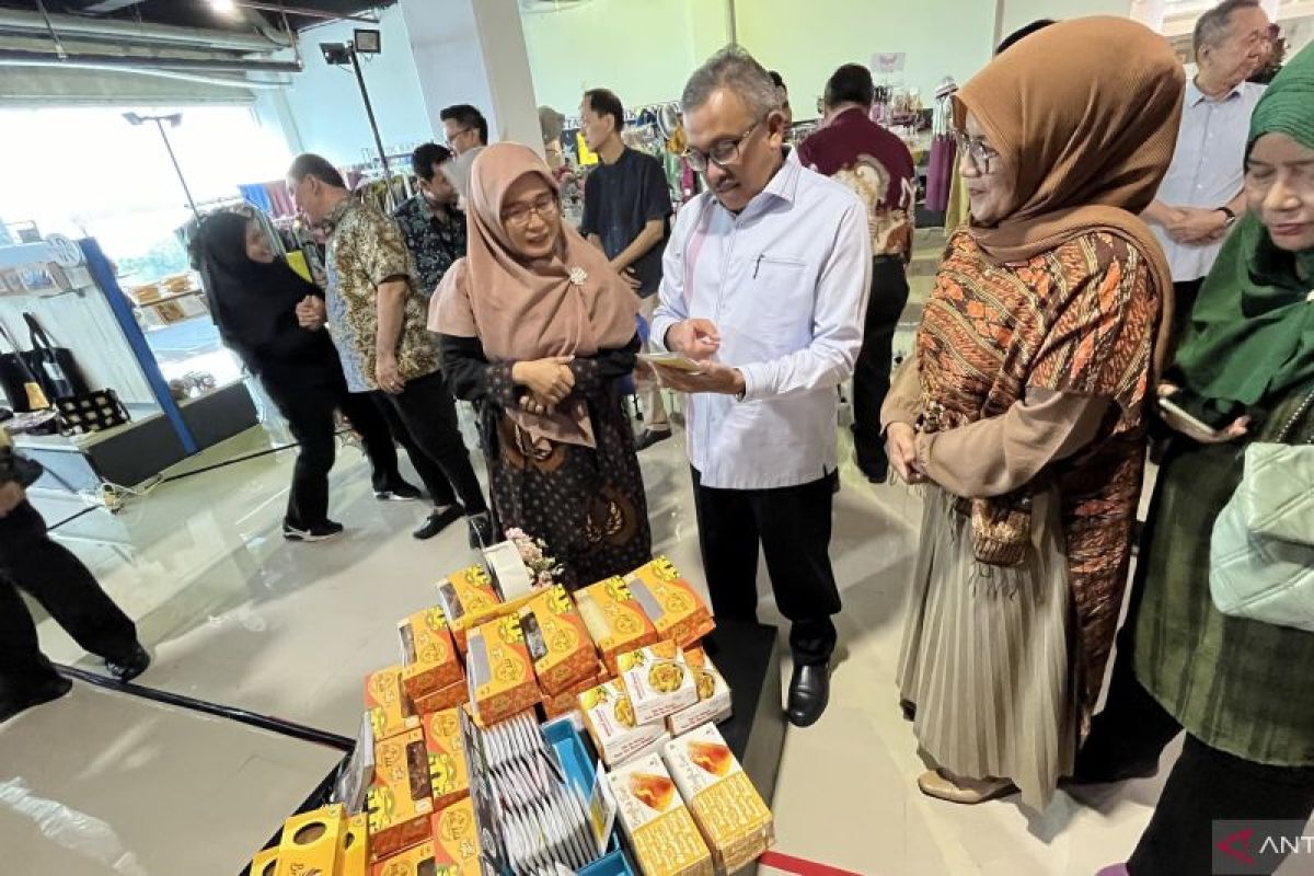 Batam libatkan 40 IKM promosikan produk di sentra oleh-oleh