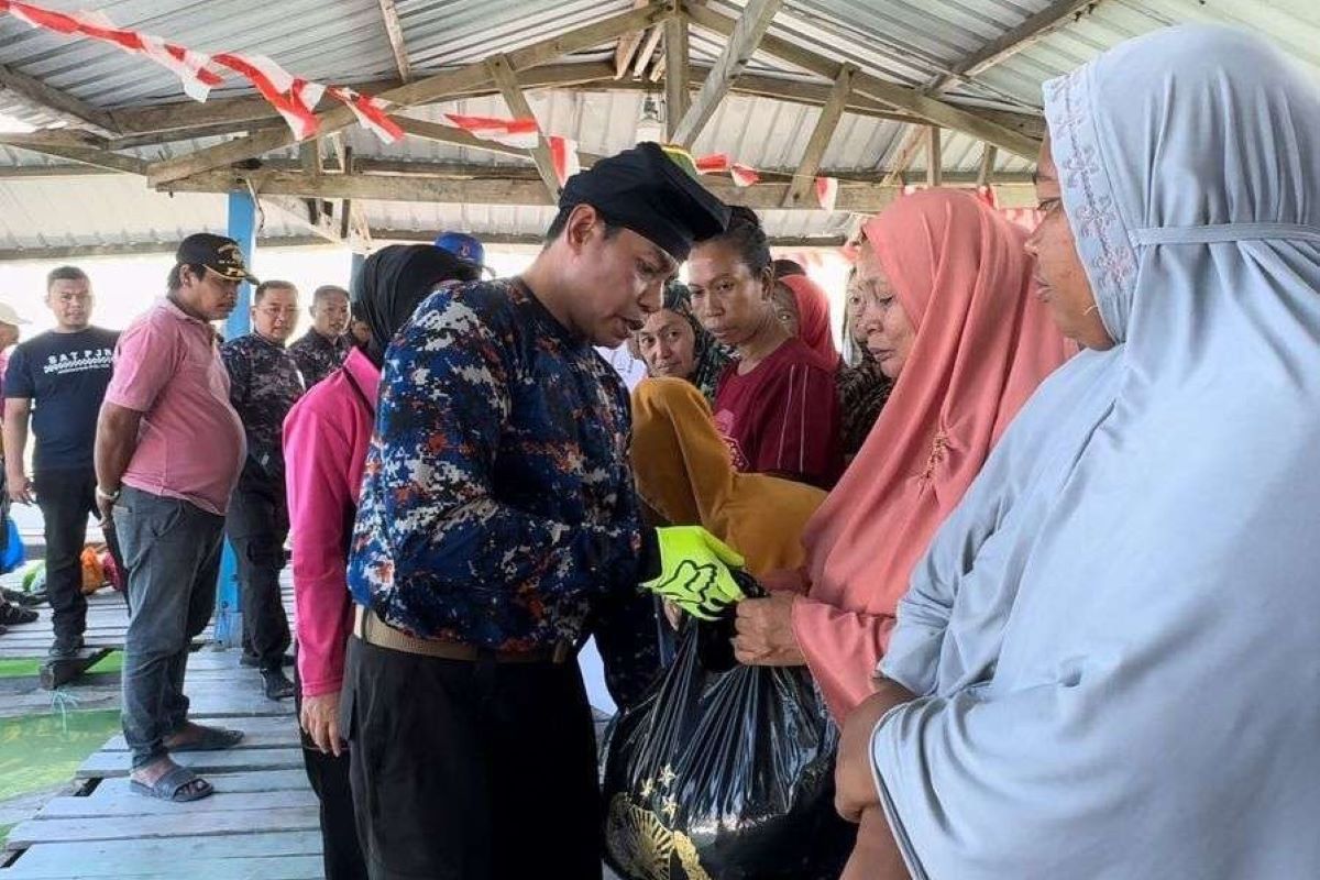 Kapolda Sulsel ajak warga pesisir wujudkan pilkada damai