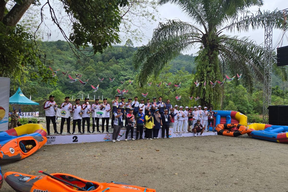 Arung jeram - DIY beri kejutan di sprint R6 putri dengan raihan emas