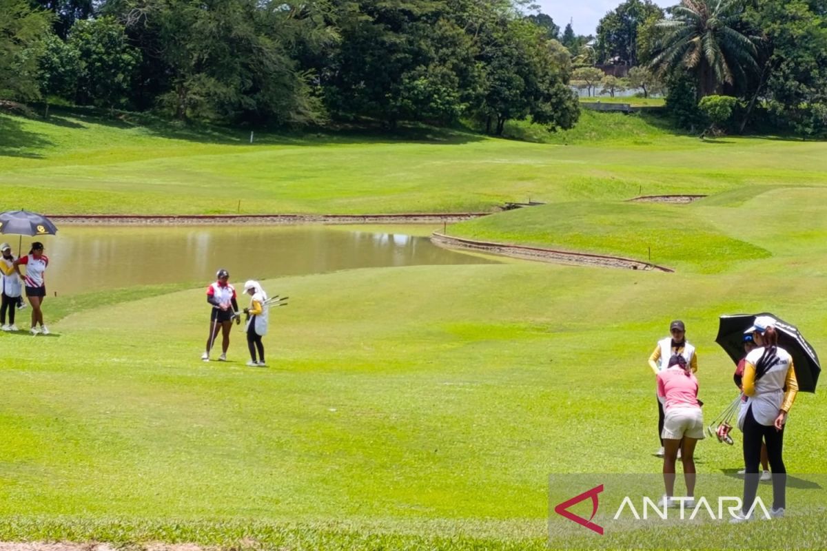 Jateng-DKI Jakarta bersaing ketat di ronde pertama golf "foursome mix"