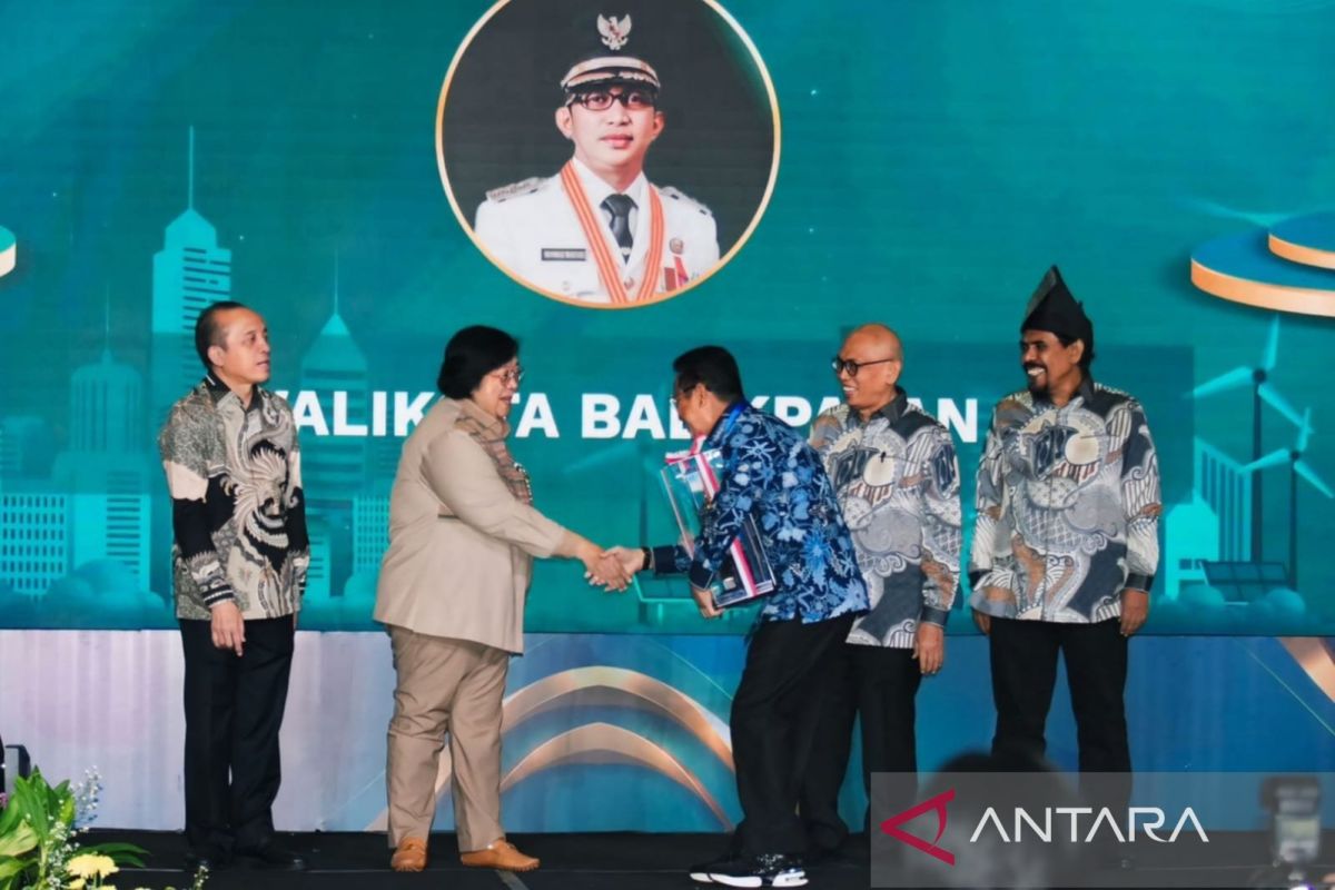 Balikpapan raih penghargaan green leadership nirwasita tantra 2023