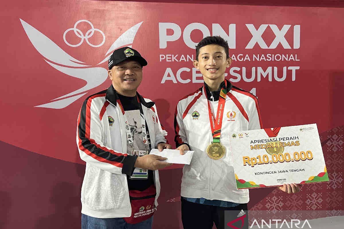 Aziz Hidayat peraih emas taekwondo PON: Kesempatan tak datang dua kali