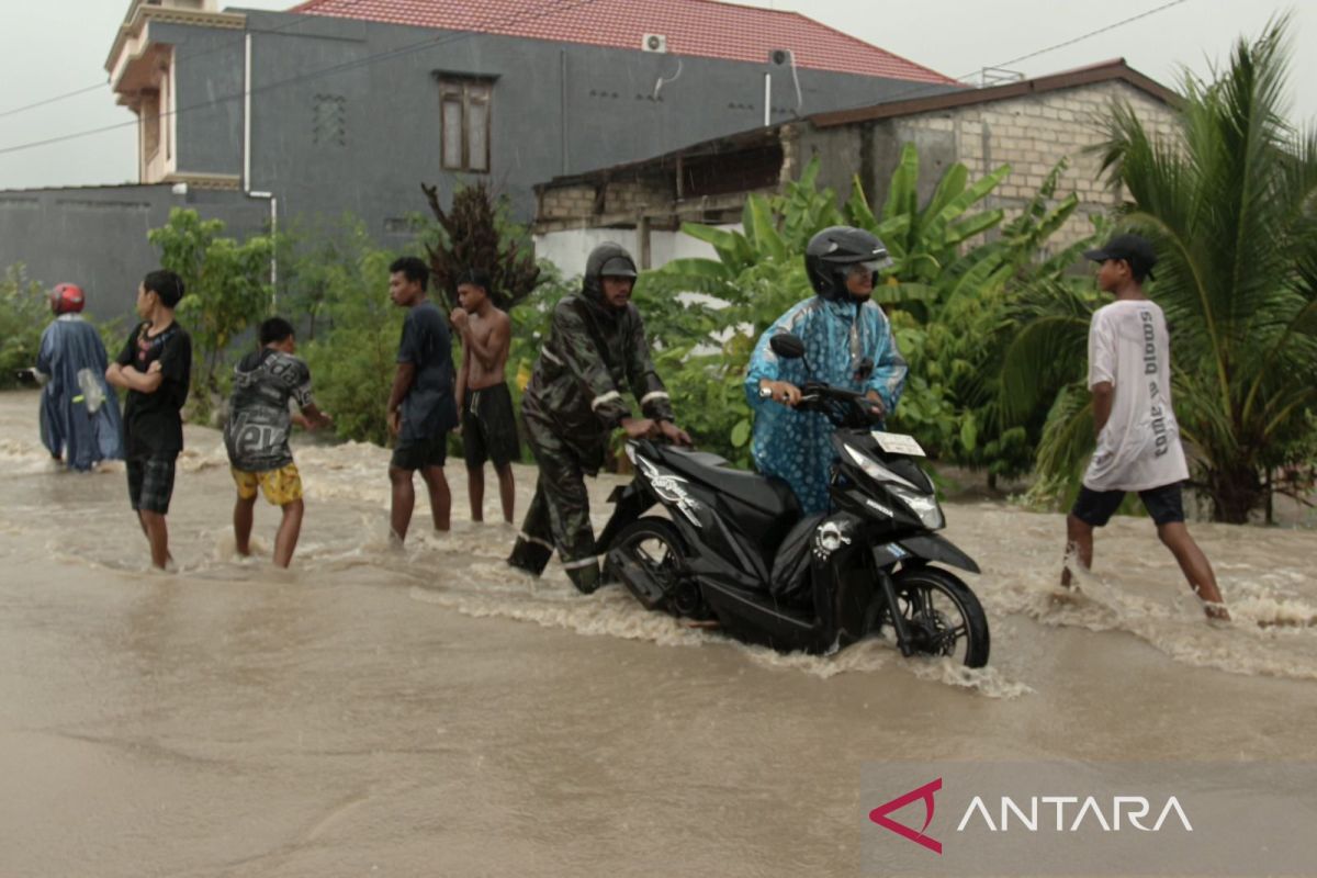 BMKG sebut kondisi El Nino picu hujan di NTT 