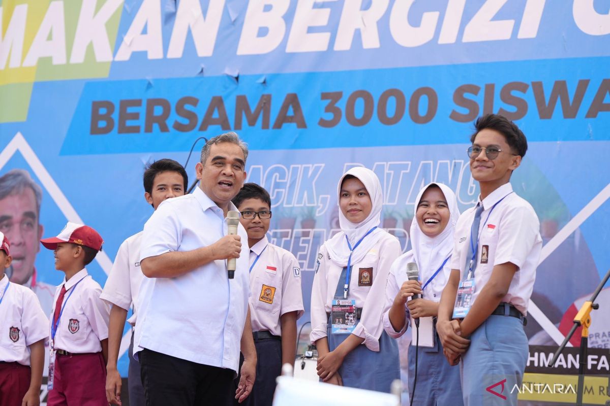 Sekjen Gerindra pastikan 82 juta anak terima makan bergizi gratis