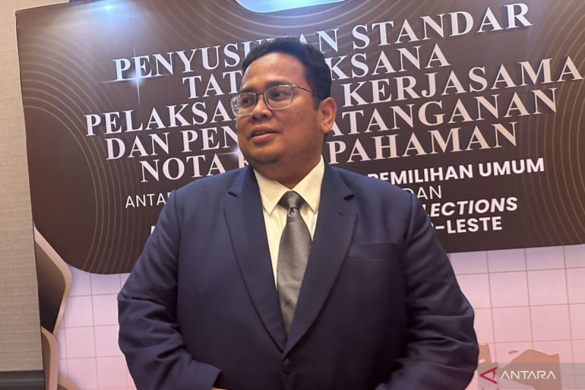 Bawaslu minta KPU tetap lantik Gufron Siradj dan Irsyad Yusuf